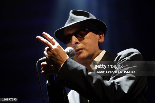 Premiere date on the tour of Alain Bashung in the occasion of the release of his latest album "Bleu petrole" in Lille, France on April 5th, 2008