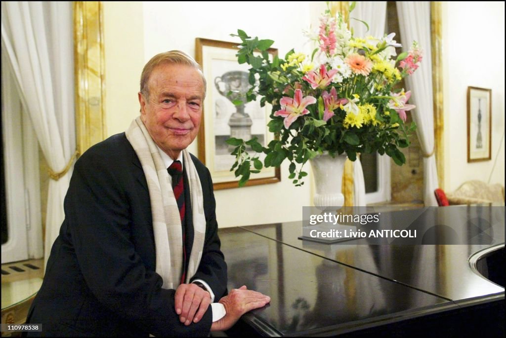 The Italian Film Director Franco Zeffirelli Receives From Queen Elizabeth The Onoreficence Of Cavaliered Of The United Kingdom In Rome, Italy On November 24, 2004.