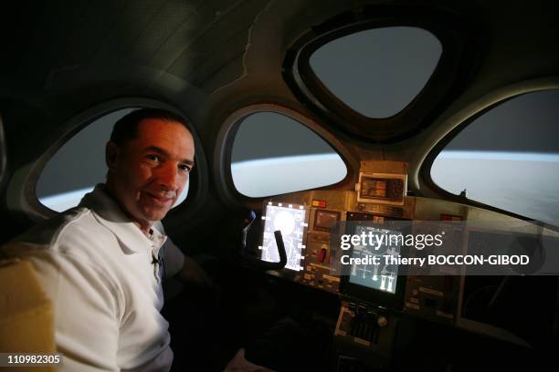 Virgin Galactic Flight Simulator in January 24th, 2008 - Test pilot Brian Binnie in the Virgin Galactic SpaceShipTwo flight simulator, which will...