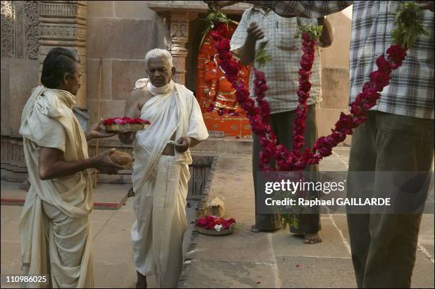 Jainism Rice Ritual 2,400 Jain Show Stock Photos, High-Res Pictures, and Images - Getty Images