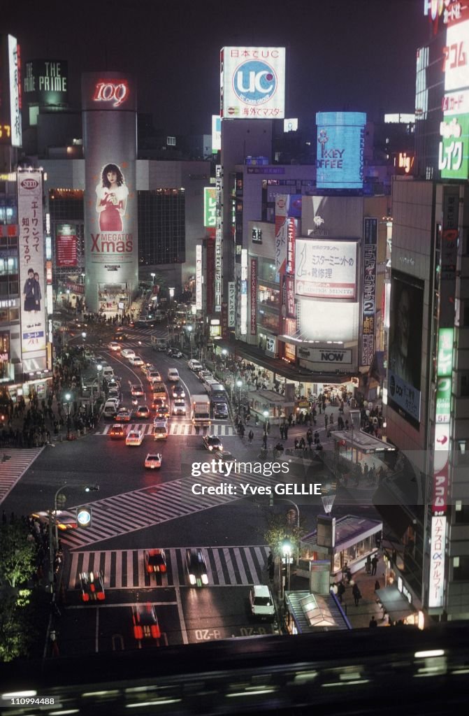 Shibuya district in Tokyo, Japan in 1998. Nachrichtenfoto Getty Images