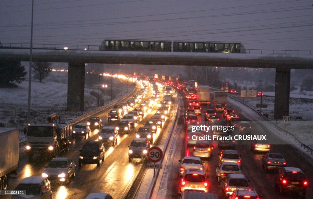The access road to Lille are saturated due to heavy snowfall in Lille, France on March 04th, 2005.