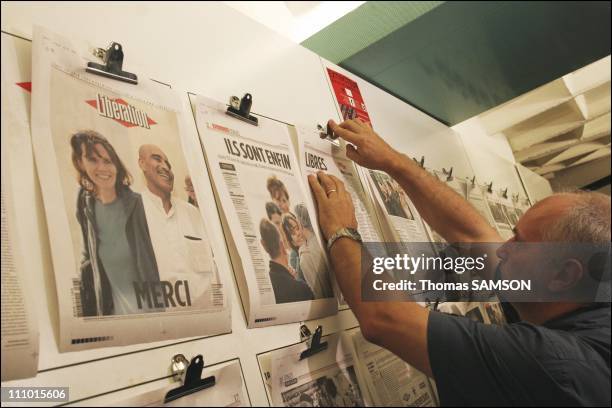 At the headquarters of French newspaper "Liberation" the day when French hostage and journalist Florence Aubenas was free after being held for five...