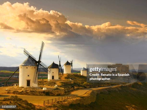 the five winds - castillo fotografías e imágenes de stock