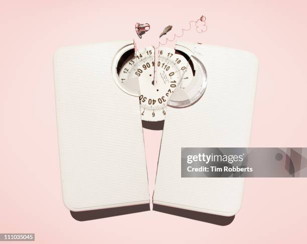 broken scales. - physical appearance stock pictures, royalty-free photos & images