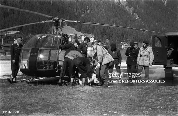 And 20 March 1957 : a forwarding take down the bodies of mountaineers Jean Vincendon and Francois Henry in Chamonix, France .