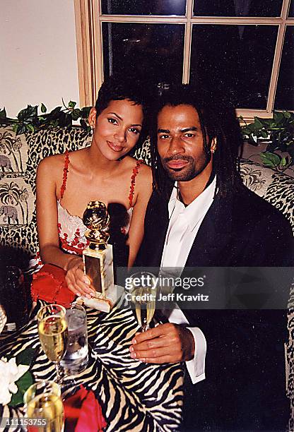 Halle Berry & Eric Benet during 2000 Golden Globe SKG Party in Los Angeles, California, United States.