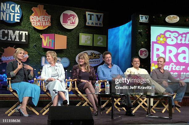 "The Brady Bunch" original cast members Maureen McCormick, Eve Plumb, Susan Olsen, Barry Williams, Christopher Knight and Mike Lookinland