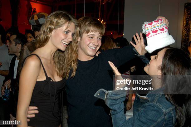 Mischa Barton, Benjamin McKenzie and Rachel Bilson *Exclusive*