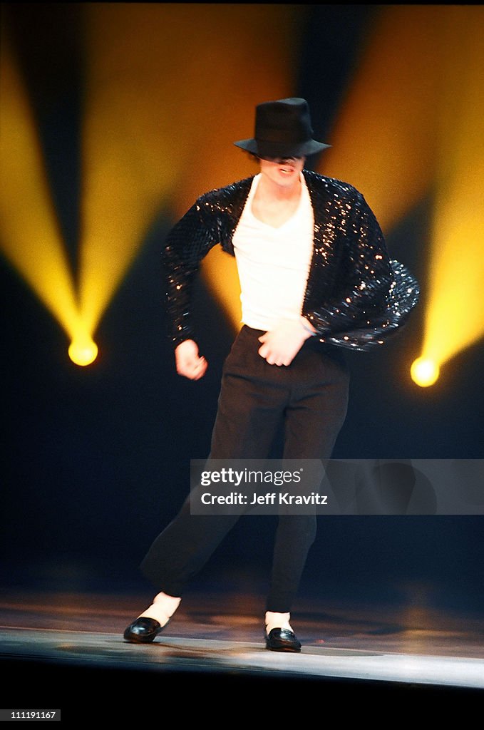 1995 Video Michael Jackson during 1995 MTV Video Music Awards Rehearsals at ...