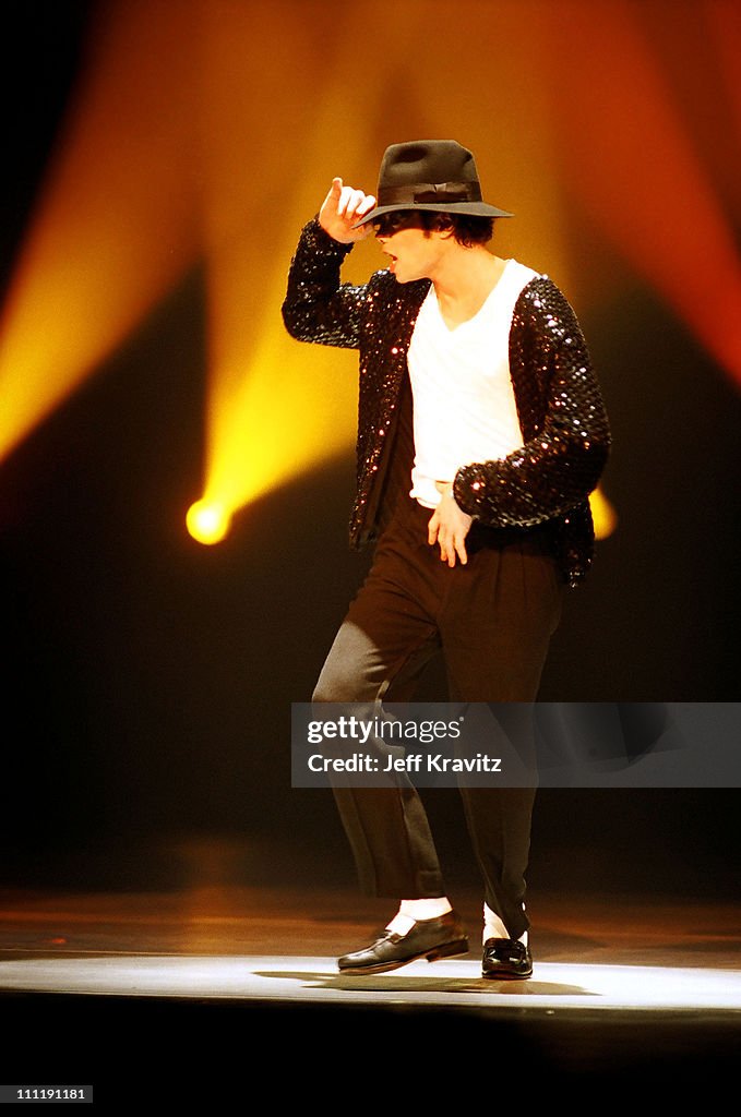 1995 Video Michael Jackson during 1995 MTV Video Music Awards Rehearsals at ...