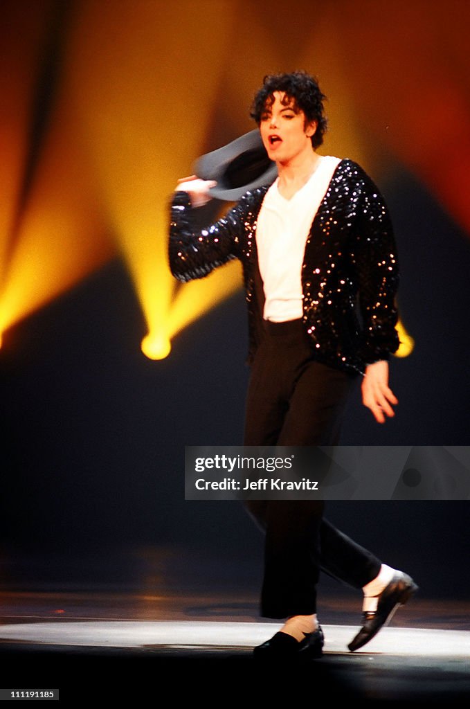1995 Video Michael Jackson during 1995 MTV Video Music Awards Rehearsals at ...