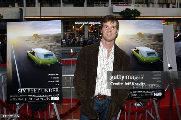 Peter Krause during HBO's "Six Feet Under" Season 5 Premiere - Red Carpet at Grauman's Chinese Theater in Hollywood, California, United States.