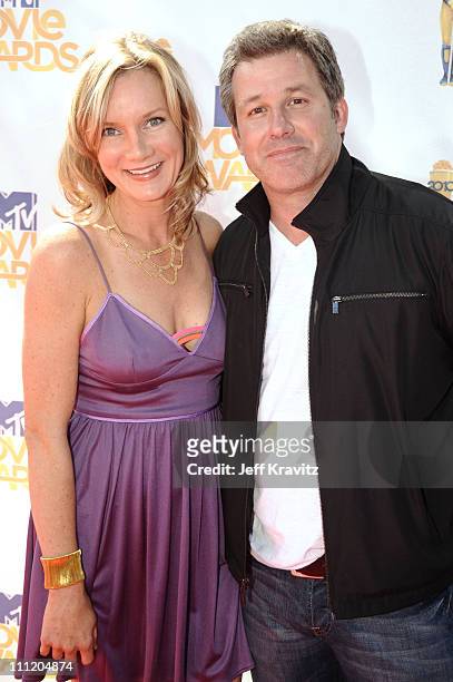 Beth Littleford and AJ Poindexter arrive at the 2010 MTV Movie Awards at Gibson Amphitheatre on June 6, 2010 in Universal City, California.