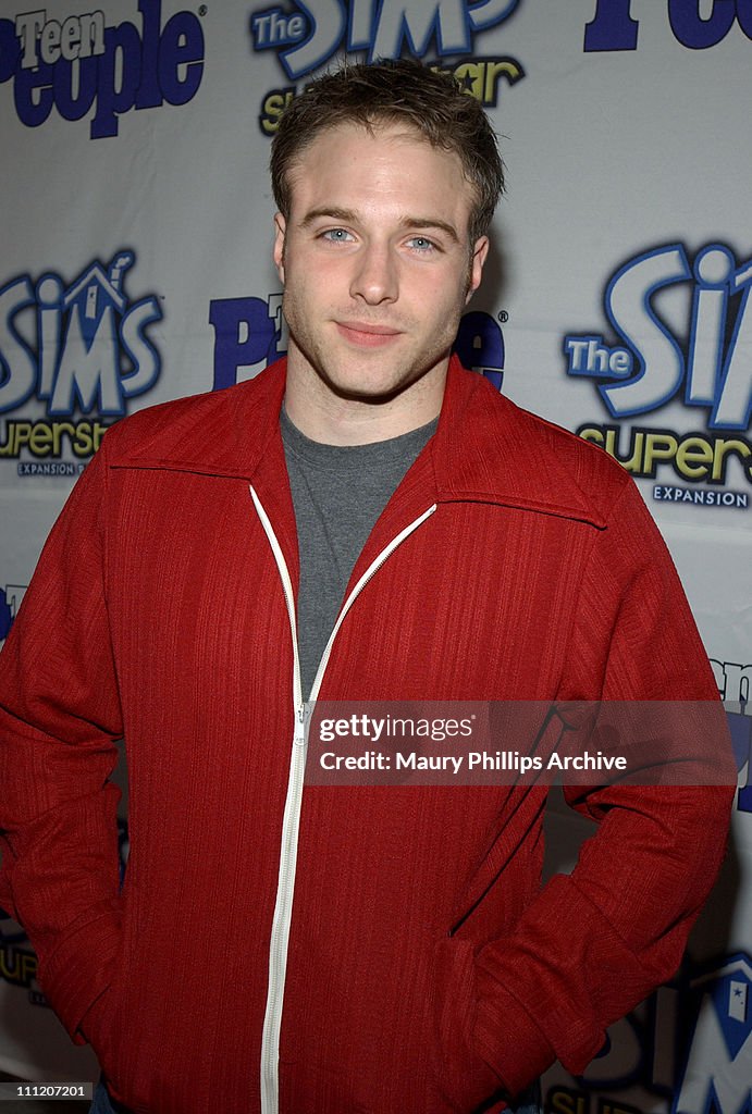 Teen People Celebrates The 6th Annual "25 Hottest Stars Under 25" - Arrivals