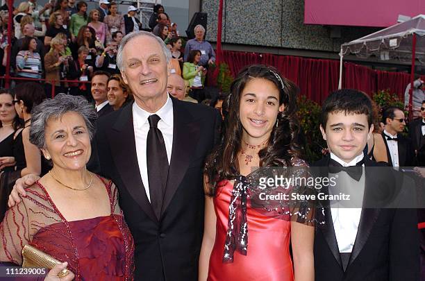 Alan Alda, nominee Best Actor in a Supporting Role for "The Aviator," with wife Arlene and family