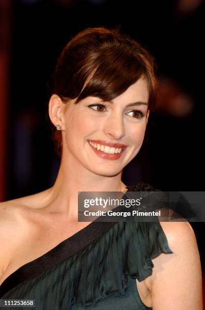 Anne Hathaway during 2005 Venice Film Festival - "Brokeback Mountain" Premiere at Palazzo del Cinema in Venice Lido, Italy.