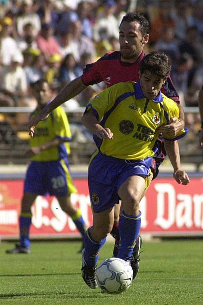 Victor Fernandez of Villarreal in action during the Primera Liga match played between Villarreal and Osasuna played at El Madrigal Stadium. DIGITAL...