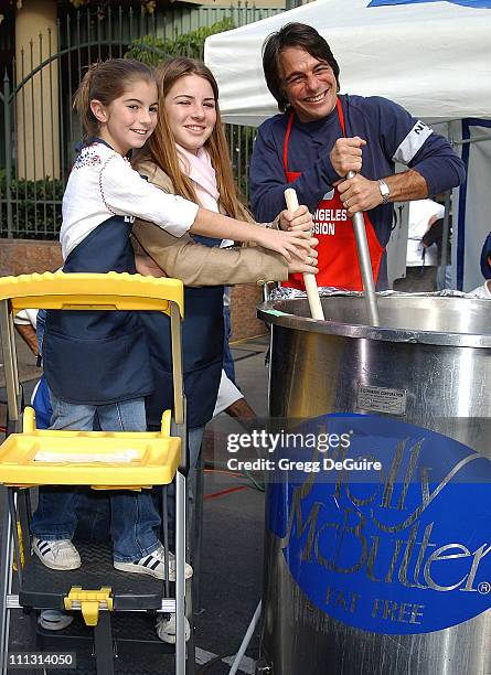 Tony Danza & daughters Emily & Katie during Los Angeles Mission Thanksgiving Meal for the Homeless in Los Angeles, California, United States.
