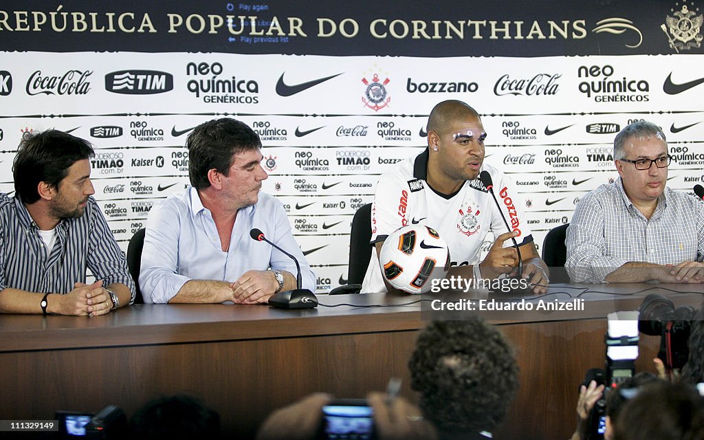 Adriano Arrives at Corinthians