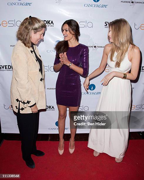 Model Lisalla Montenegro, CEO of CancerCare Helen Miller and Sports Illustrated Swimsuit Model Julie Henderson attend the 3rd Annual A.E.R. Walk With...