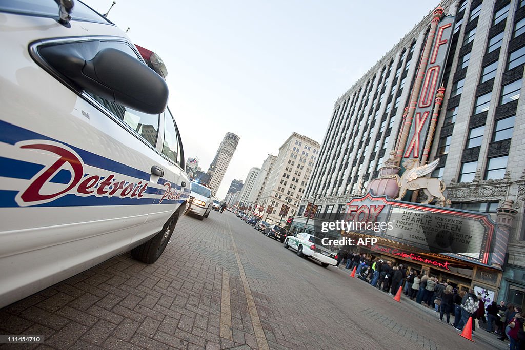 Detroit Police provide traffic control a