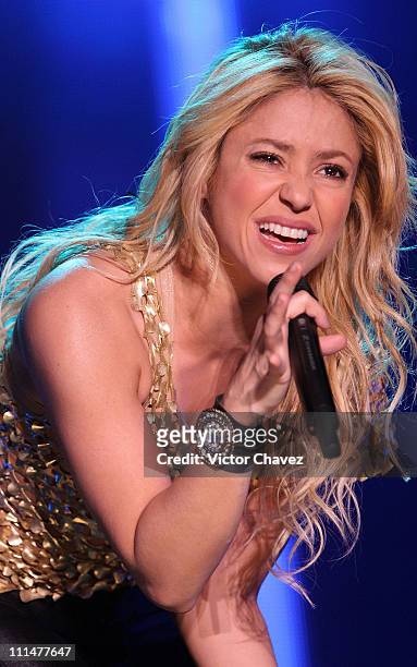 Shakira performs during the Coca-Cola Pop Festival "Sale El Sol" World Tour at Foro Sol on April 2, 2011 in Mexico City, Mexico.