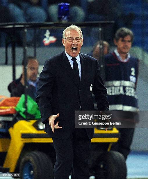 Luigi Del Neri head coach of Juventus during the Serie A match between AS Roma and Juventus FC at Stadio Olimpico on April 3, 2011 in Rome, Italy.