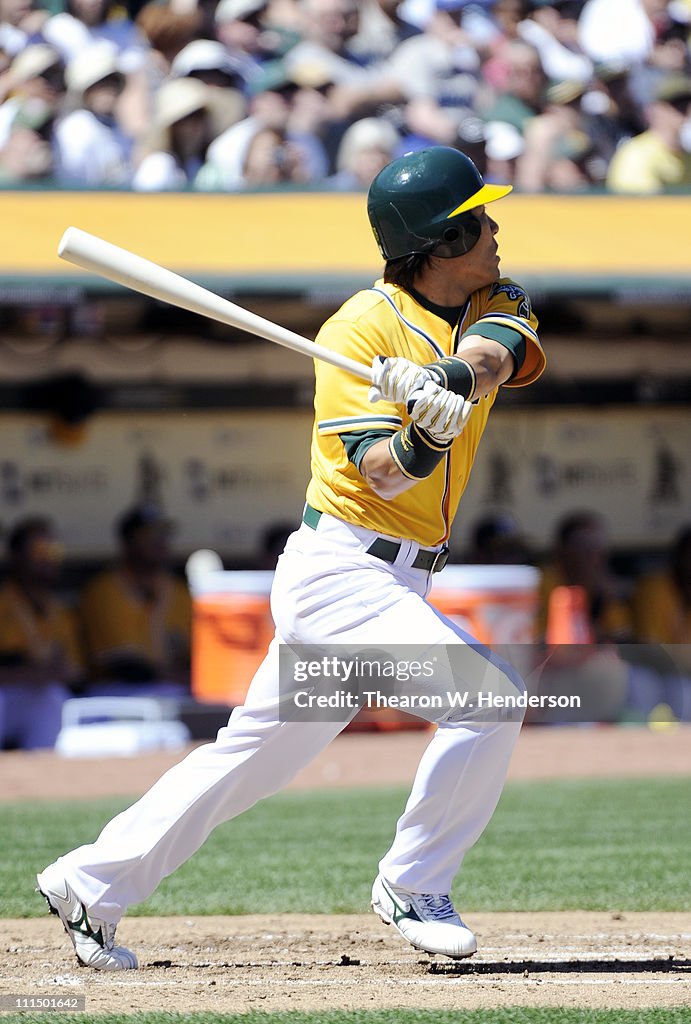 Seattle Mariners v Oakland Athletics