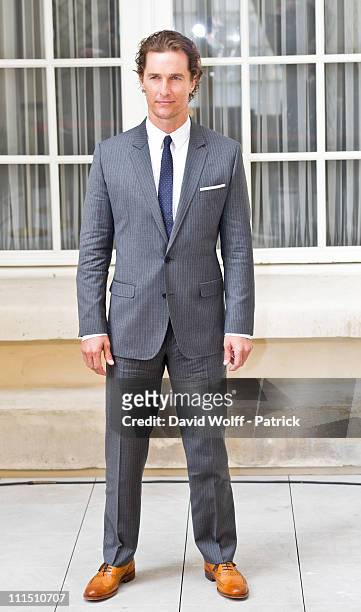 Matthew McConaughey poses during 'Lincoln Lawyer' Photocall at Hotel Shangri-La on April 4, 2011 in Paris, France.