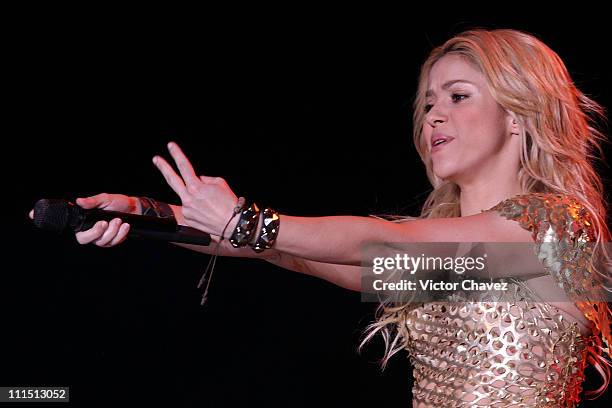 57 Coca Cola Pop Festival Shakira Sale El Sol World Tour Photos & High