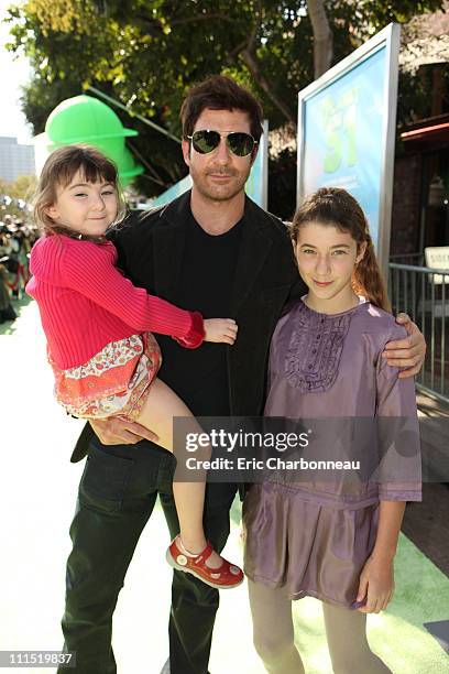 Charlotte Rose McDermott, Dylan McDermott and Colette McDermott at the Premiere of Columbia Pictures "Planet 51" on November 14, 2009 at the Mann...