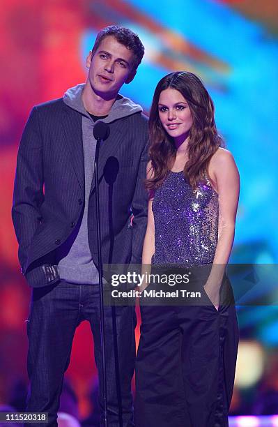 Presenters Hayden Christensen and Rachel Bilson speak during the Spike TV's 2007 'Video Game Awards' at the Mandalay Bay Events Center on December 7,...