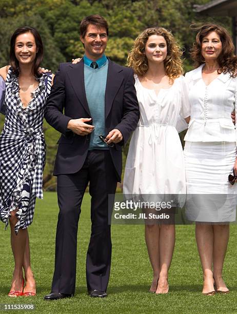 Maggie Q, Tom Cruise, Keri Russell and Paula Wagner, producer