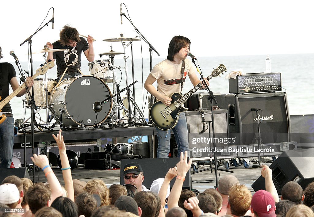 2006 MTV's Spring Break Day 5 - HelloGoodbye and Armor For Sleep
