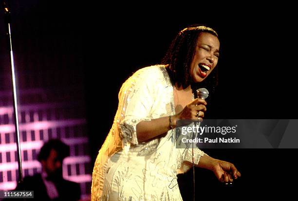 Roberta 81 42 Roberta Flack 3 Stock Photos, High-Res Pictures, and Images - Getty ...