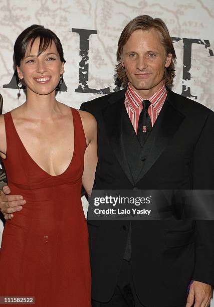 Ariadna Gil and Viggo Mortensen during "Alatriste" Premiere in Madrid - September 1, 2006 in Madrid, Madrid, Spain.