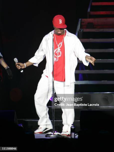 Ne-Yo during Chris Brown, Juelz Santana, Ne-Yo, Lil Wayne and Dem Franchize Boyz in Concert in Miami - September 8, 2006 at American Airlines Arena...