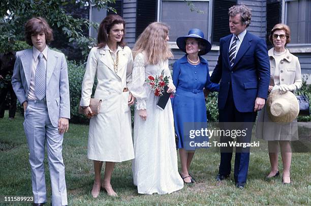 John Kennedy Jr., Jackie Onassis, Caroline Kennedy, Rose Kennedy, Ted Kennedy and Janet Auchincloss