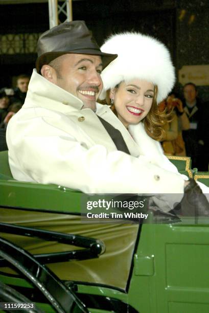 Billy Zane and Kelly Brook during Harrods January Sale - Opening and Photocall - December 28, 2005 at Harrods in London, Great Britain.