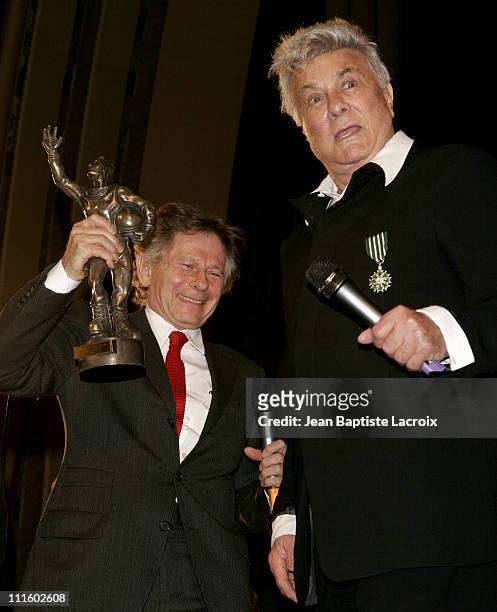 Roman Polanski giving the Jules Verne award 2005 to Tony Curtis