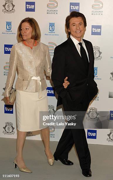 Raphael and Natalia Figueroa during 2006 Spanish Academy of Music Awards at Palacio de Congresos in Madrid, Spain.