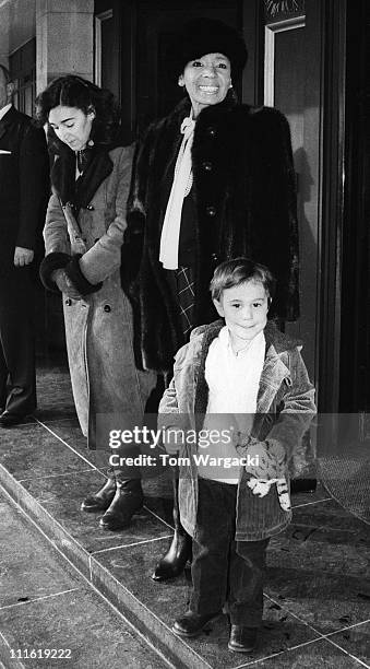 Shirley Bassey And Grandson Luke At The Dorchester Hotel Photos and ...