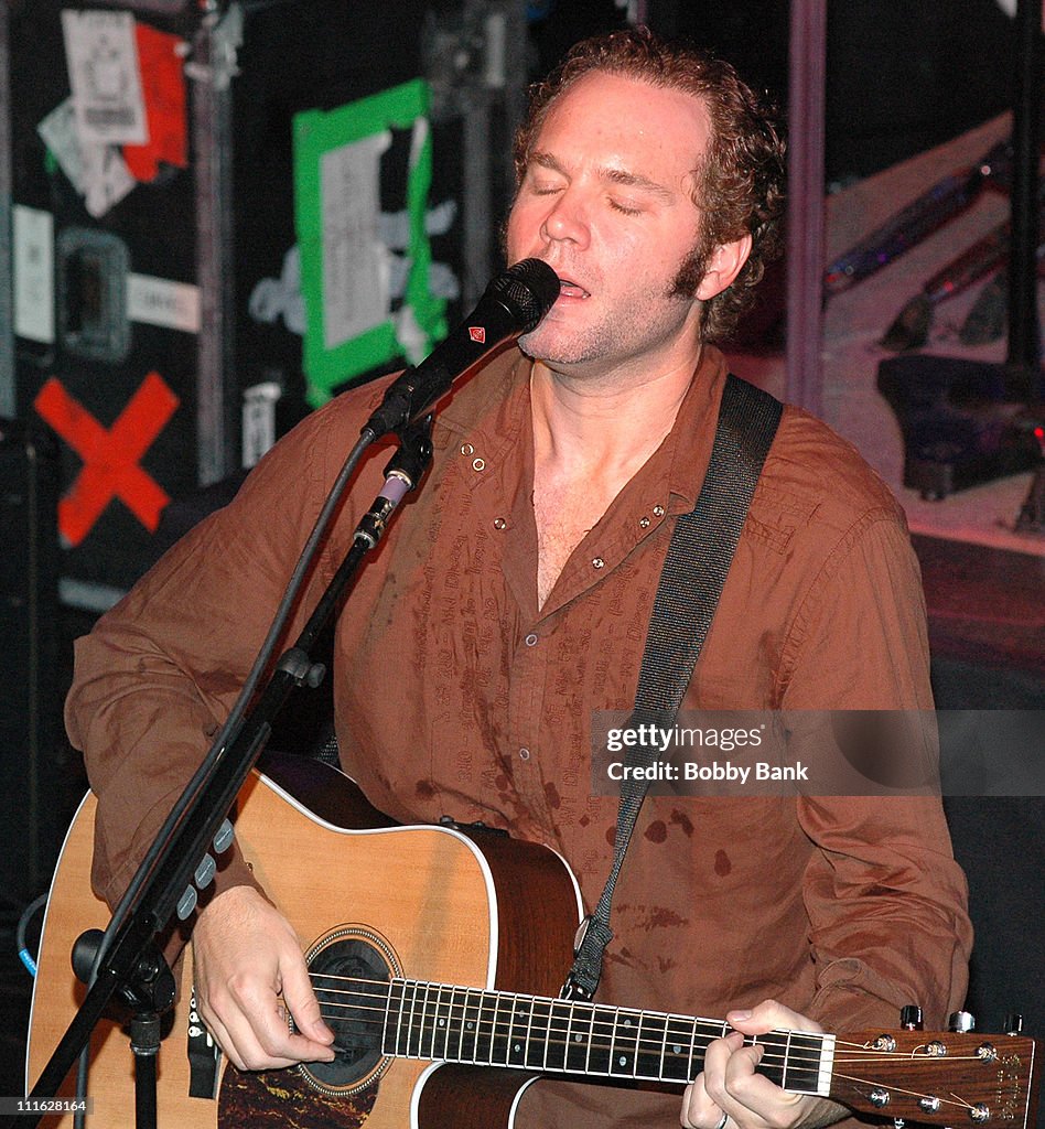 Five For Fighting and Pat McGee Perform at Irving Plaza Club - October 21, 2006