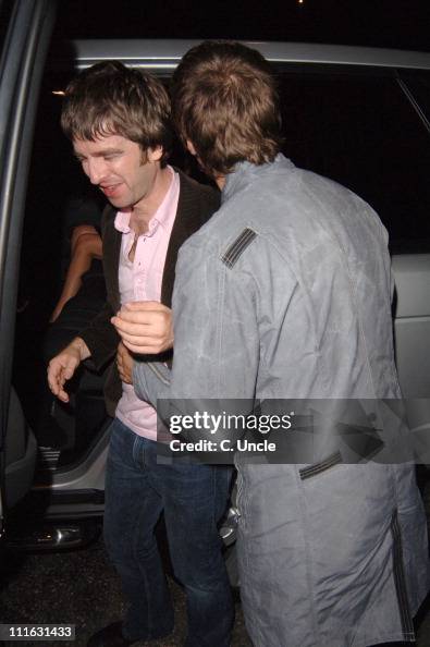 Liam Gallagher and Noel Gallagher Sighting at MET Bar in London - October 10, 2005 Liam Gallagher and Noel Gallagher Sighting at MET Bar in London - October 10, 2005