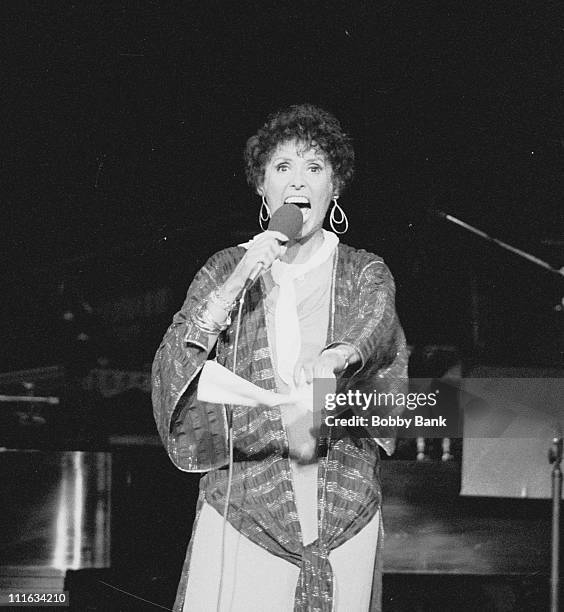 Lena Horne performs at Garden State Arts Center on August 29, 1979 in Holmdel, New Jersey.