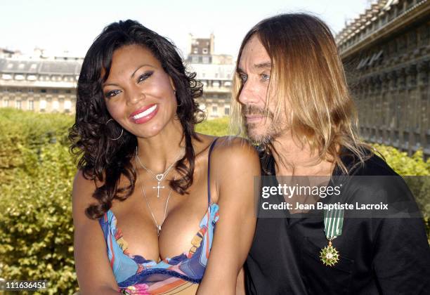 Iggy Pop & girlfriend Nina during Iggy Pop Receiving the "Arts and Letters Medal" - Photocall - Paris at Ministry of Culture in Paris, France.