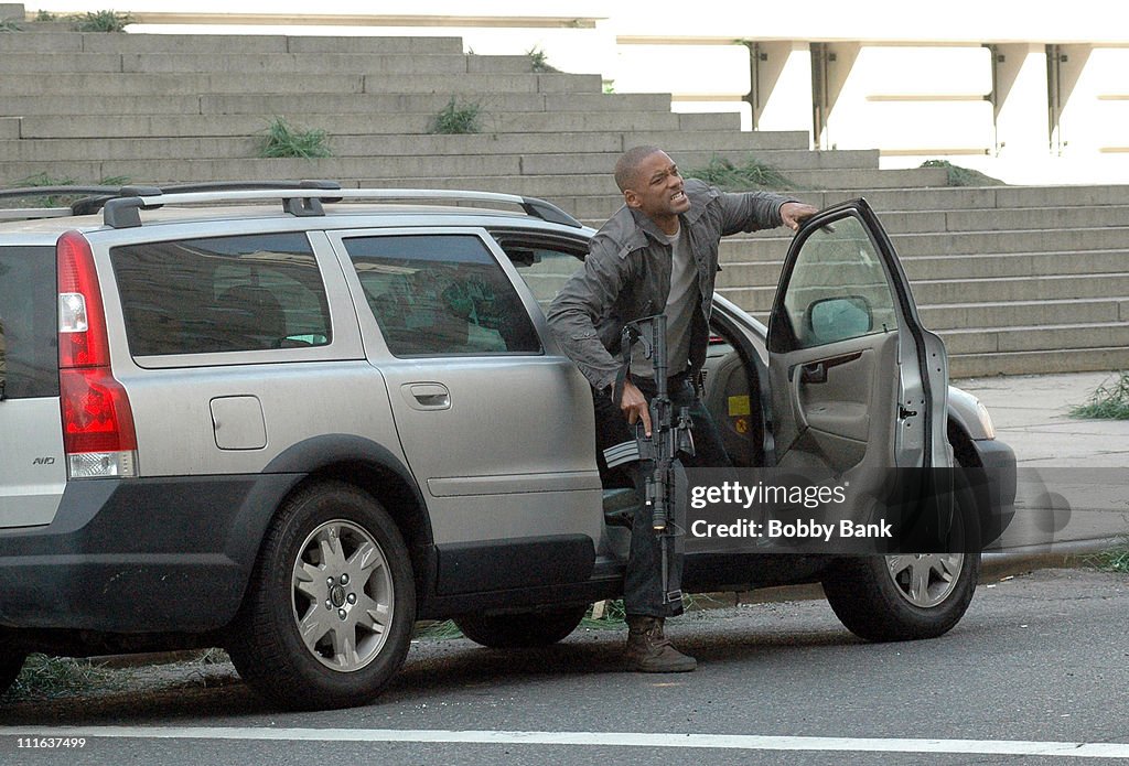 Will Smith on Location for "I Am Legend" in New York City - March 12, 2007