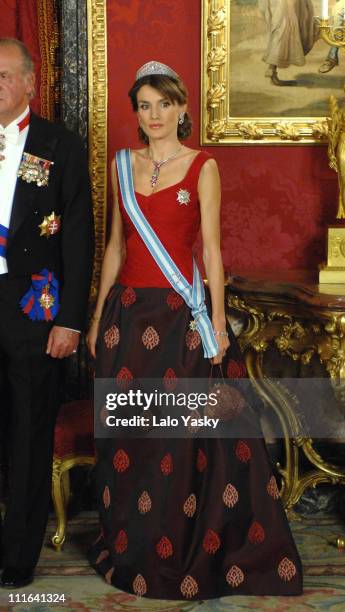 Princess Letizia attends the Royal Gala Dinner in honour of Slovakian President Ivan Gasparovic and his wife Silvia at the Royal Palace on October...