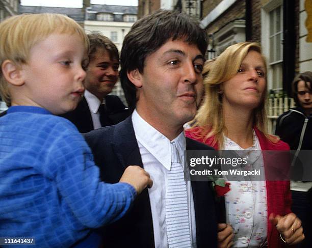 Paul McCartney and wife Linda McCartney with daughters and sons at Rags Club Mayfair for Ringo Starr and Barbara Bach Wedding Reception